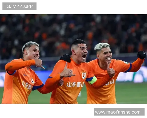 中国热烈欢迎韩国足球明星加盟中超联赛共创辉煌足球未来