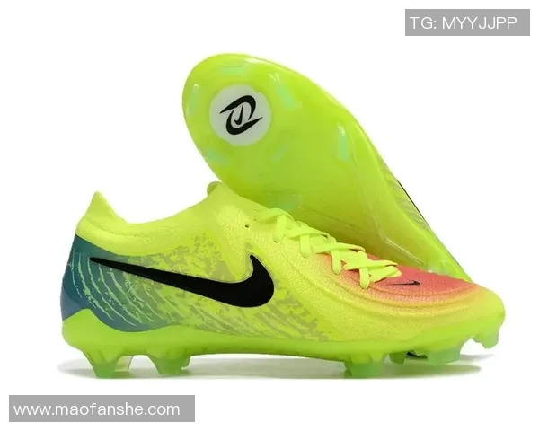 为足球明星量身打造专属球鞋的幕后匠人揭秘