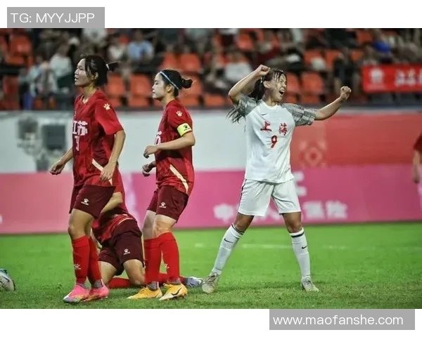 全运会回顾：上海足球队默契配合展现团队精神与竞技实力