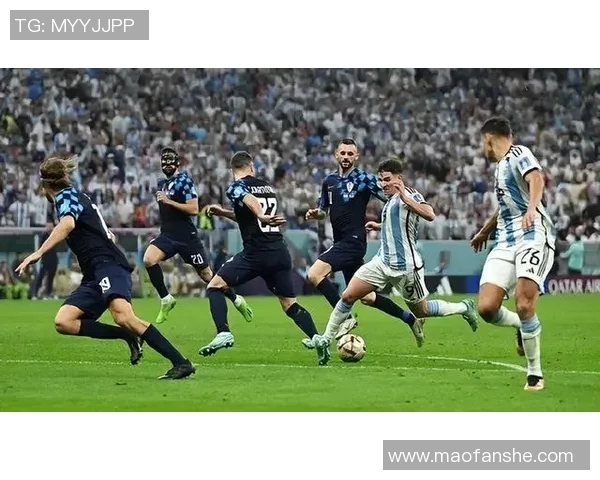 杭州足球队在世界杯中的团队协作表现分析与评价